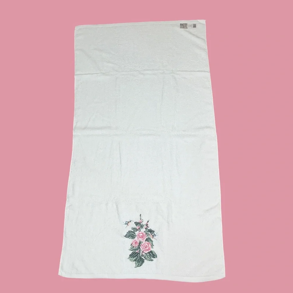 VTG Bath towel embroidered Hummingbirds Pink Roses Kathy Hatch Art ~ Taiwan NWT